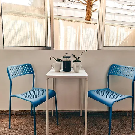 Modern 2-bedroom In The Heart Of *