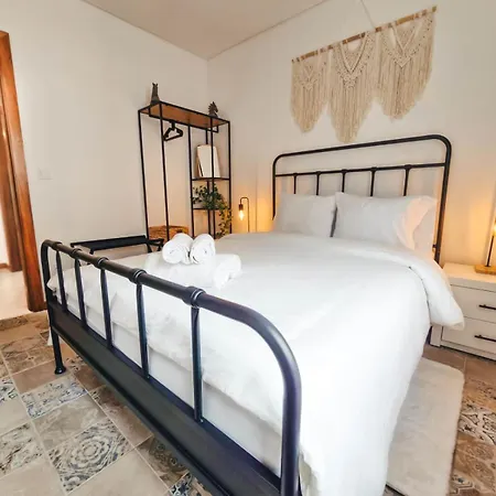 Modern 2-bedroom In The Heart Of Apartment Braga